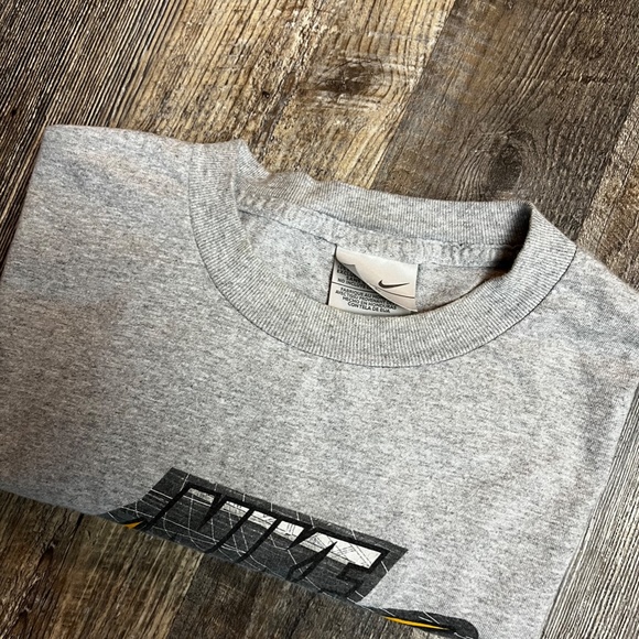 Vintage Nike Shirt Grey Size Large Y2K Silver Tag Logo Check Sport KC Tee - Picture 6 of 6